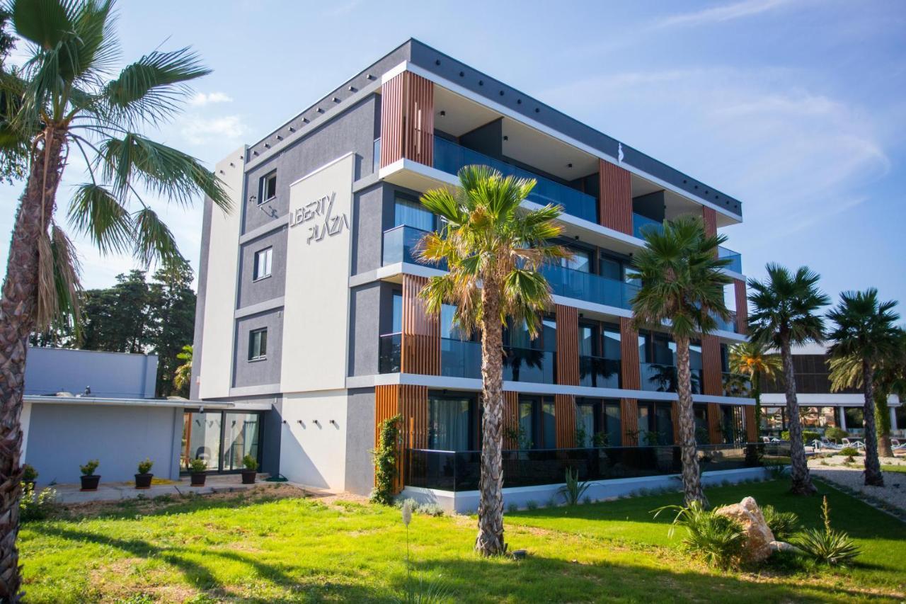 Liberty Plaza Otel Novalja Dış mekan fotoğraf