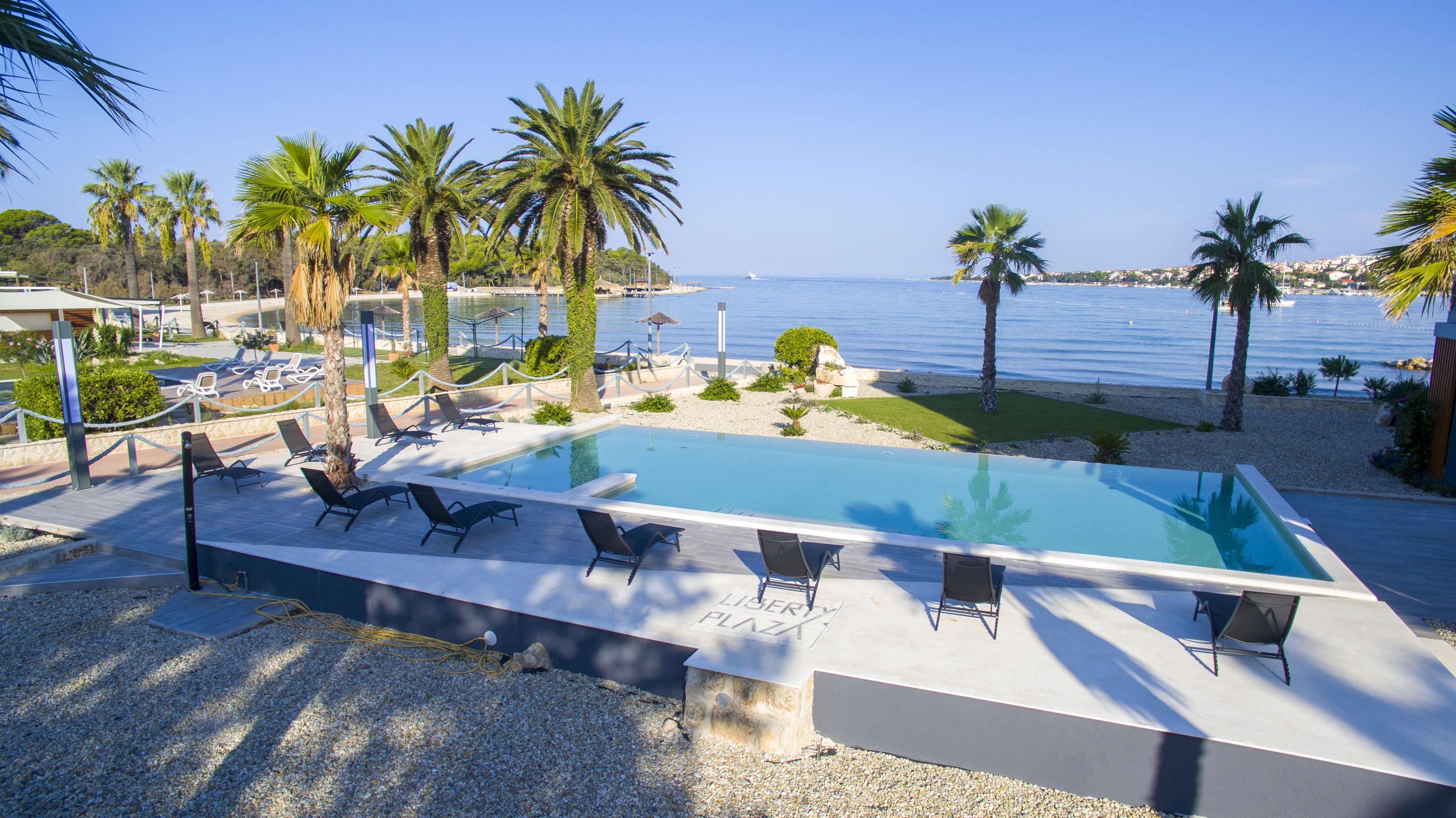 Liberty Plaza Otel Novalja Dış mekan fotoğraf